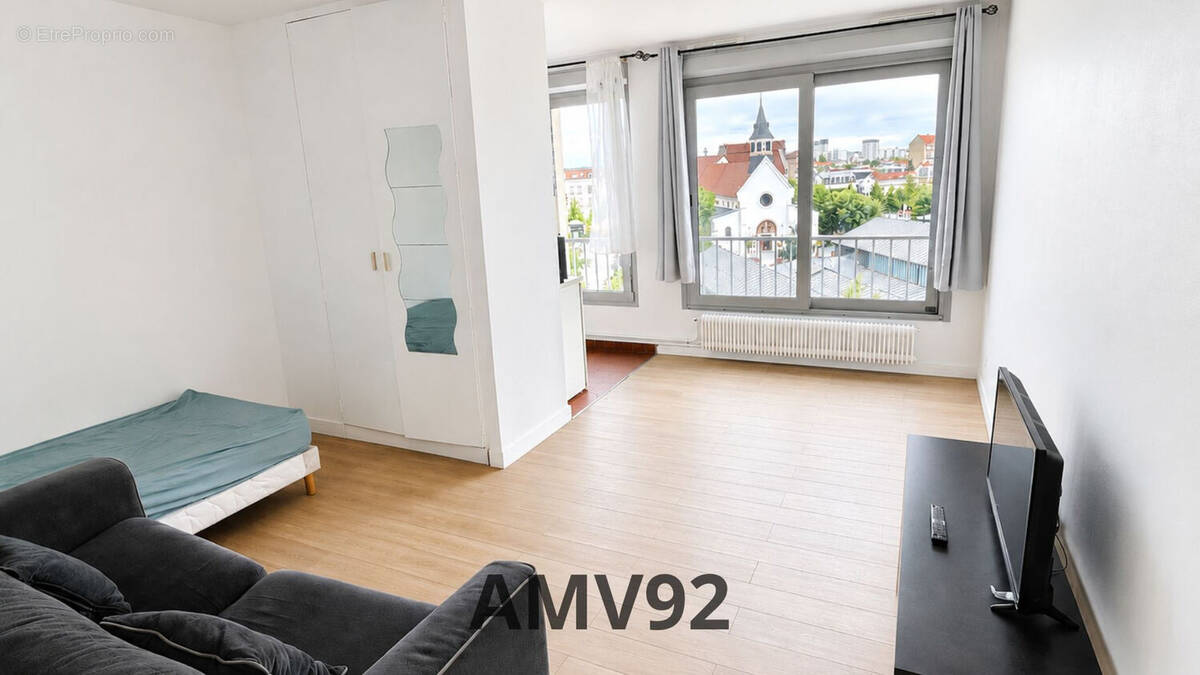 Appartement à LA GARENNE-COLOMBES