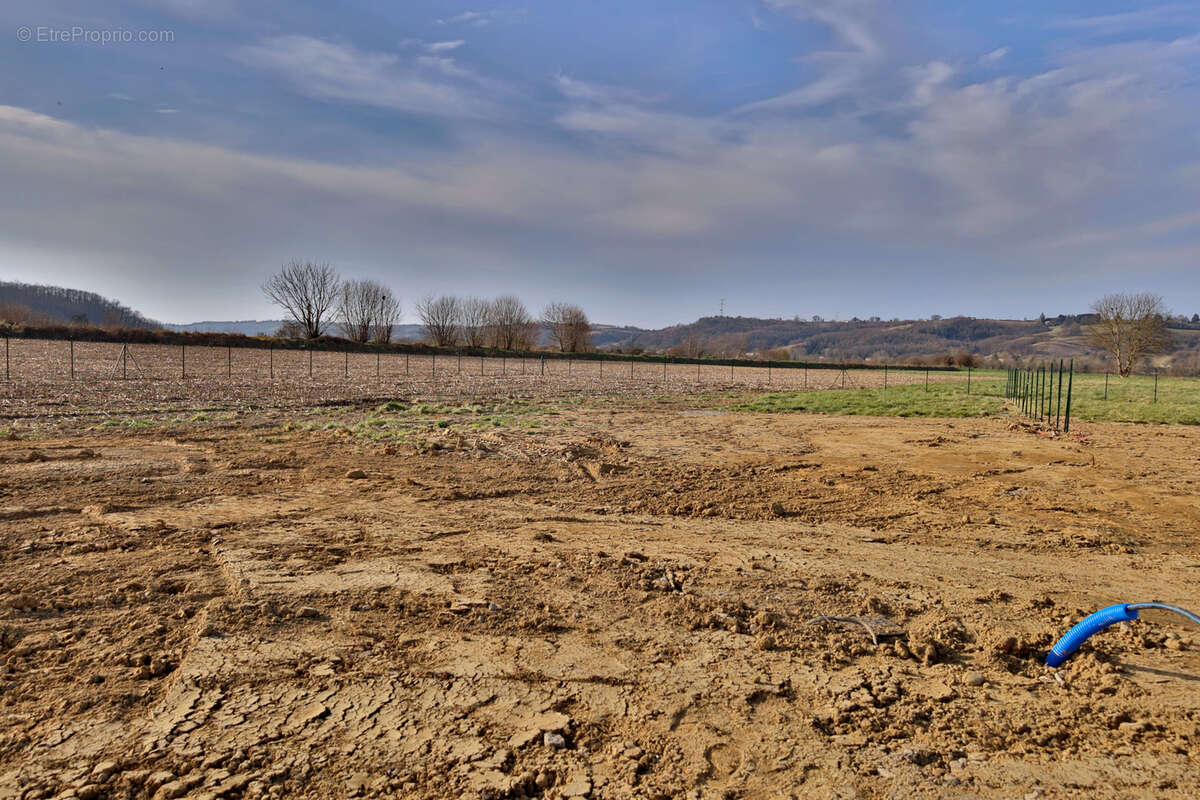 Terrain à SEPTEME