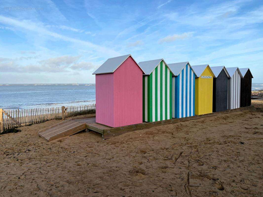 Appartement à LA BREE-LES-BAINS