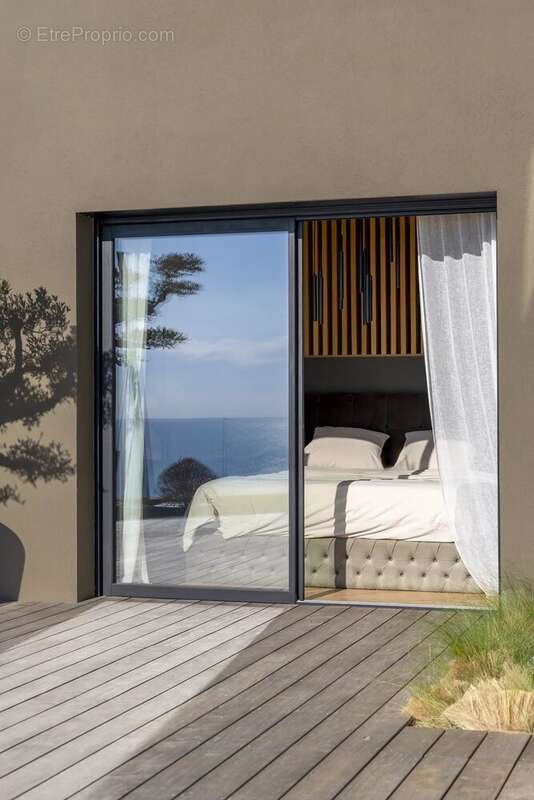 Maison à CARQUEIRANNE