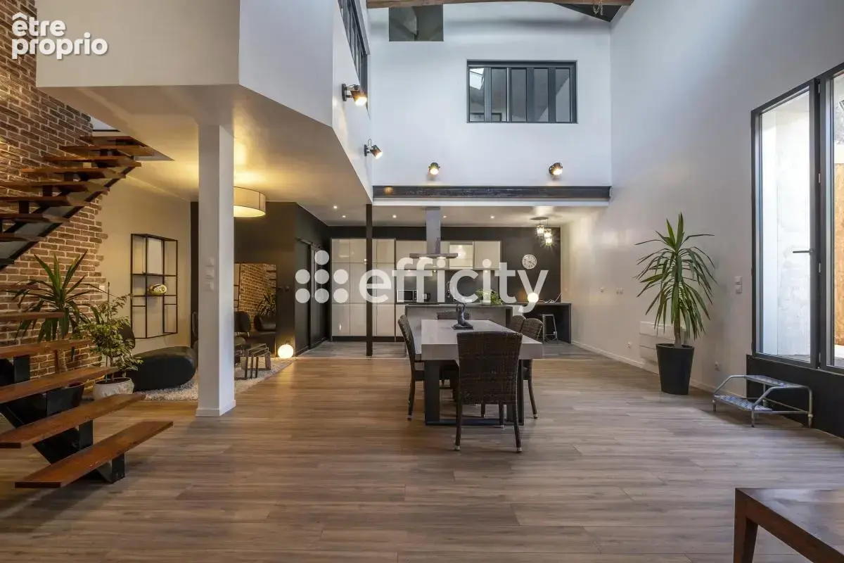 Maison 165 m² à Saint-Xandre  - photo 3