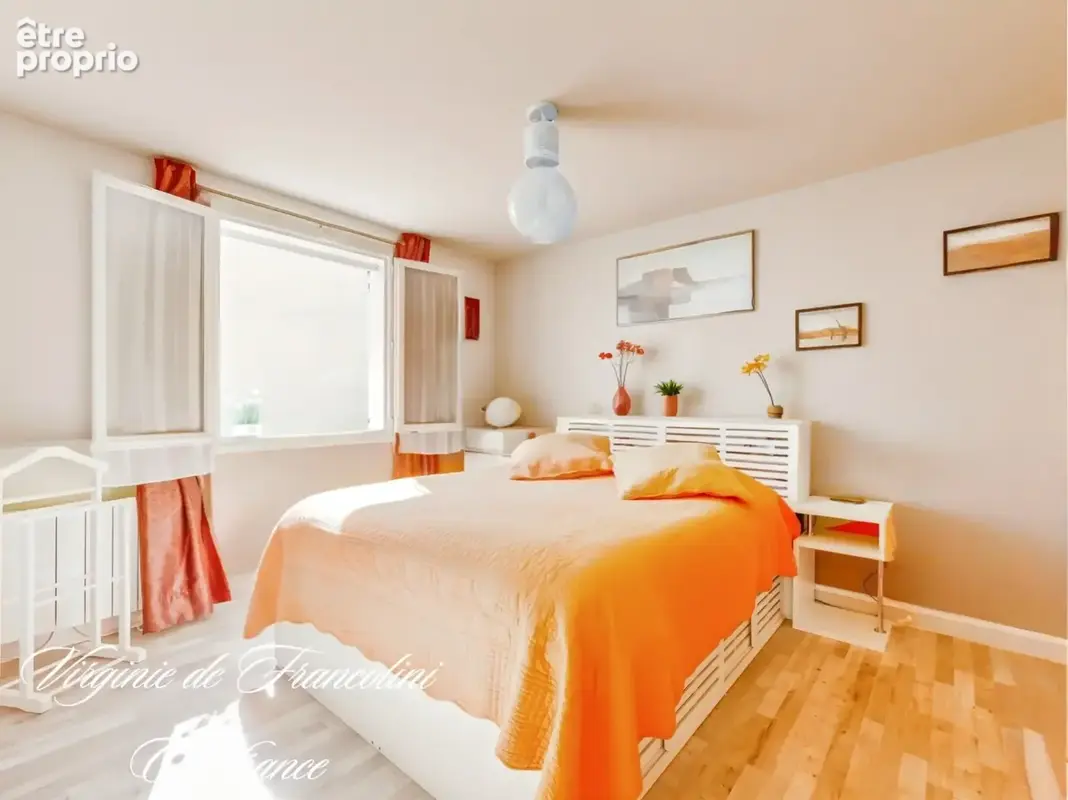 Le Plessis-Trévise-Maison 240 m2 au sol-Parcelle720m2-7 pièces-6 chambres-Luminosité-jardin-terrasse-garage-buanderie - photo 12