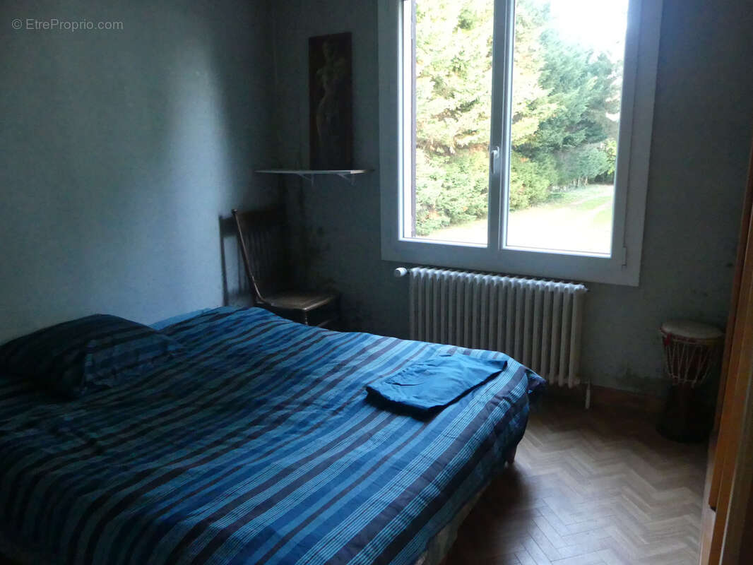 Maison à ROMANECHE-THORINS