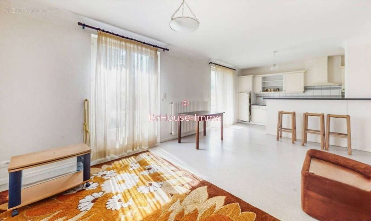 Maison 150 m² à Villefranche-De-Rouergue  - photo 8