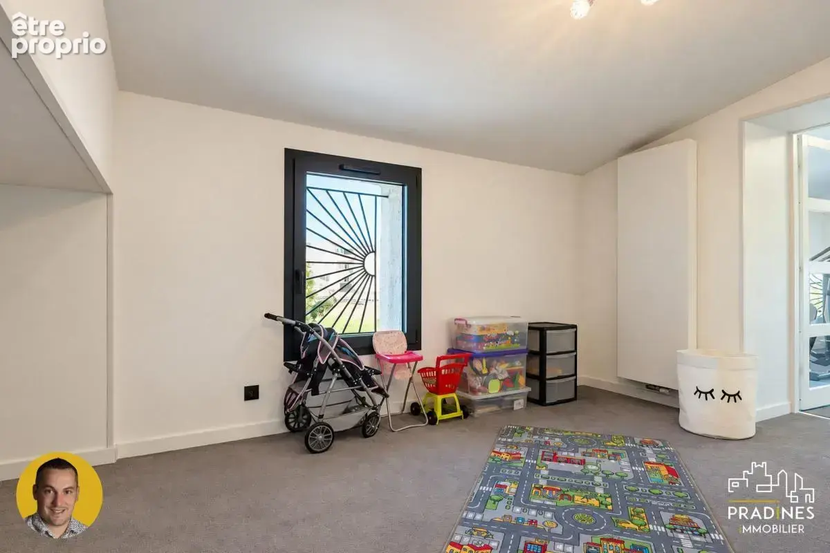 ? soucieu-en-jarrest : maison familiale rénovée de 221 m² - photo 21