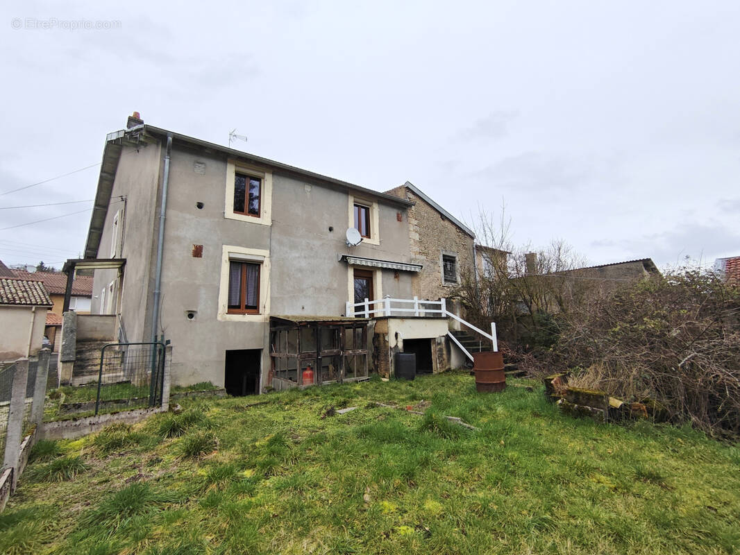 Maison à VANNES-LE-CHATEL