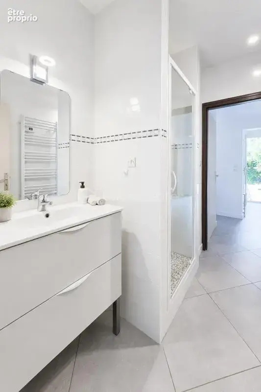 CLAIX – Maison familiale avec terrain de 1 075 m², vue dégagée et fort potentiel d'agrandissement - photo 8