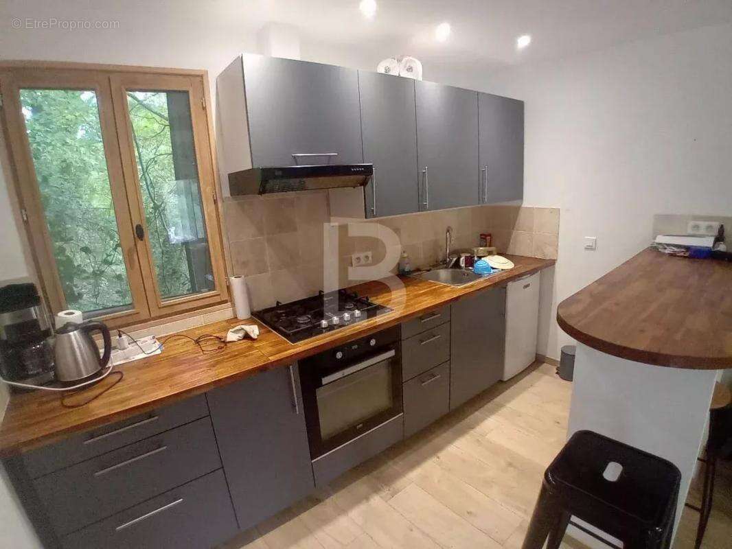 Maison à TOURRETTES-SUR-LOUP