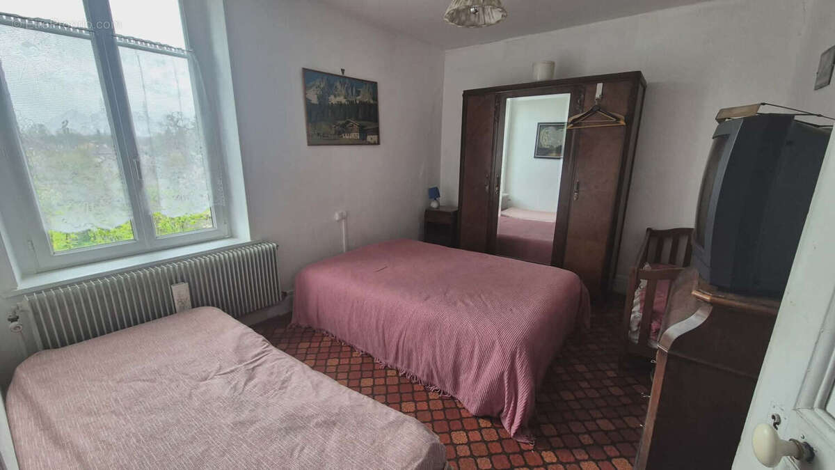 Maison à CHATEL-SUR-MOSELLE