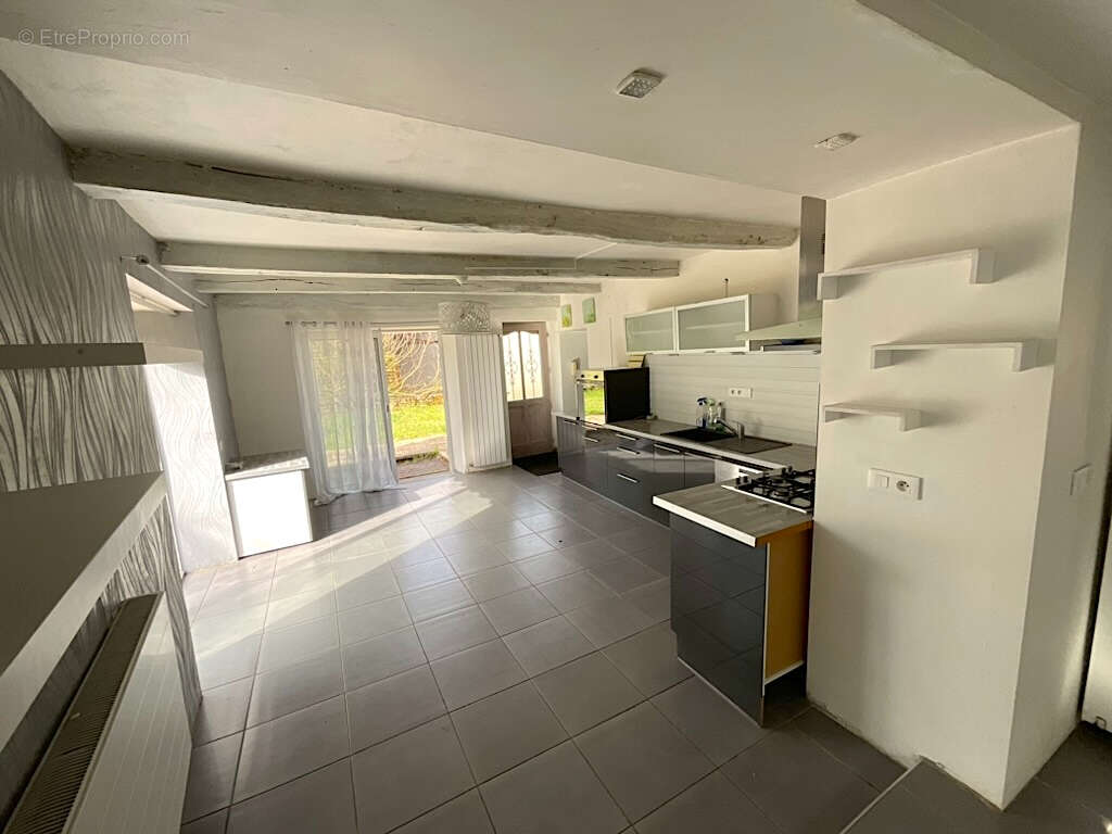 Maison à BAULAY