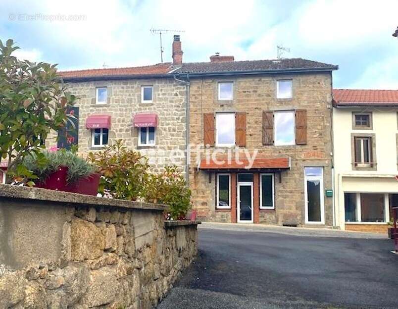 Maison à LAPRUGNE