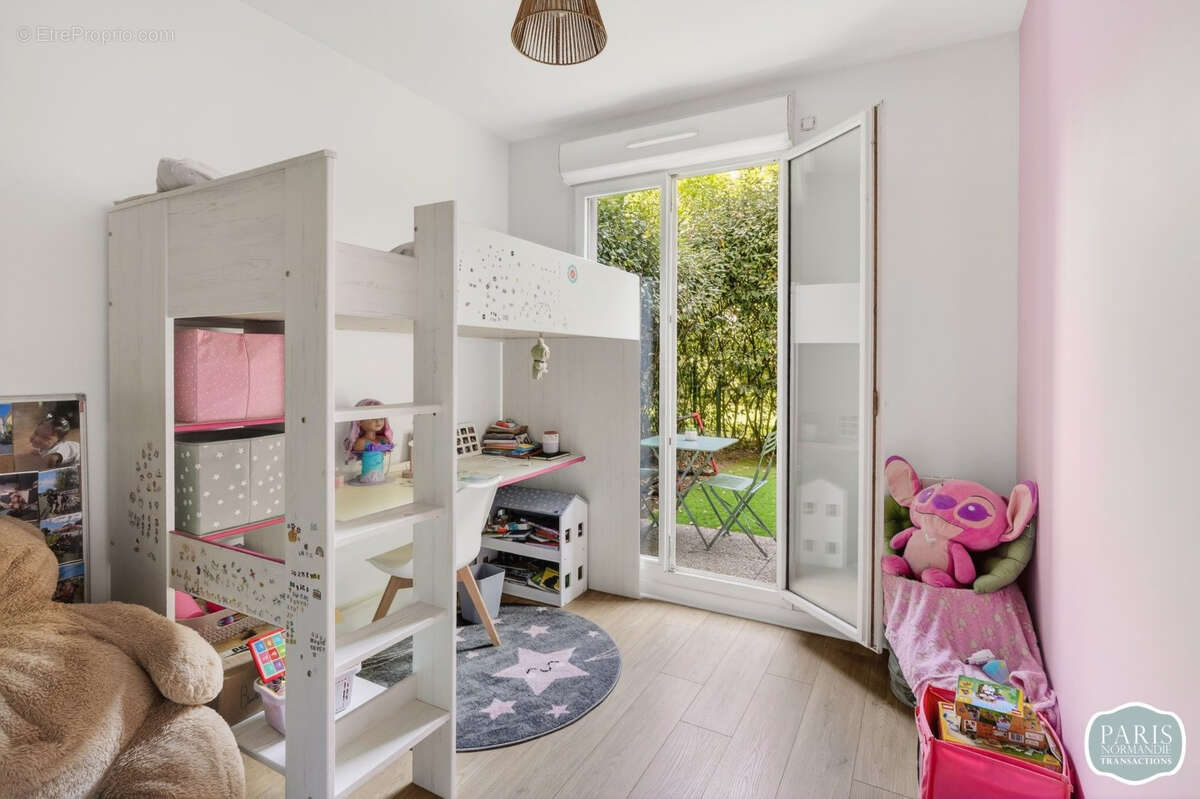 Appartement à LE PLESSIS-ROBINSON