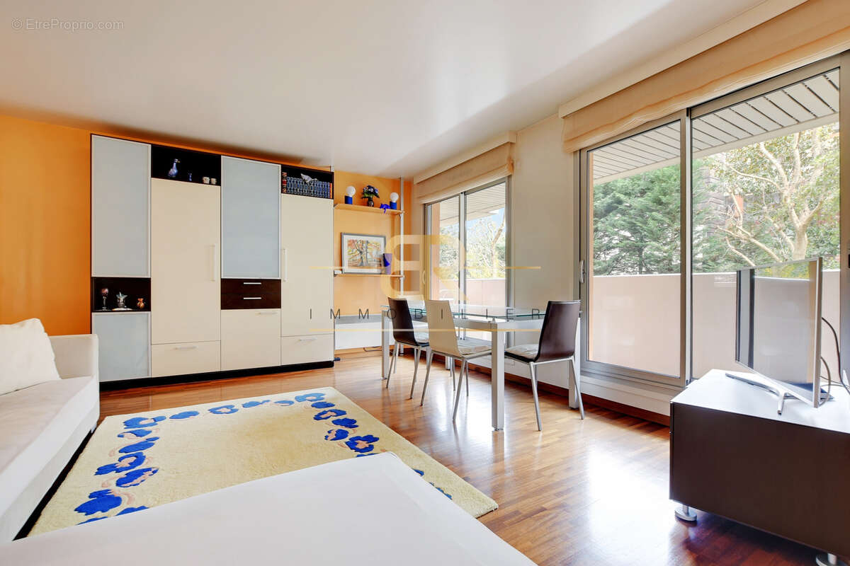 Appartement à PARIS-12E