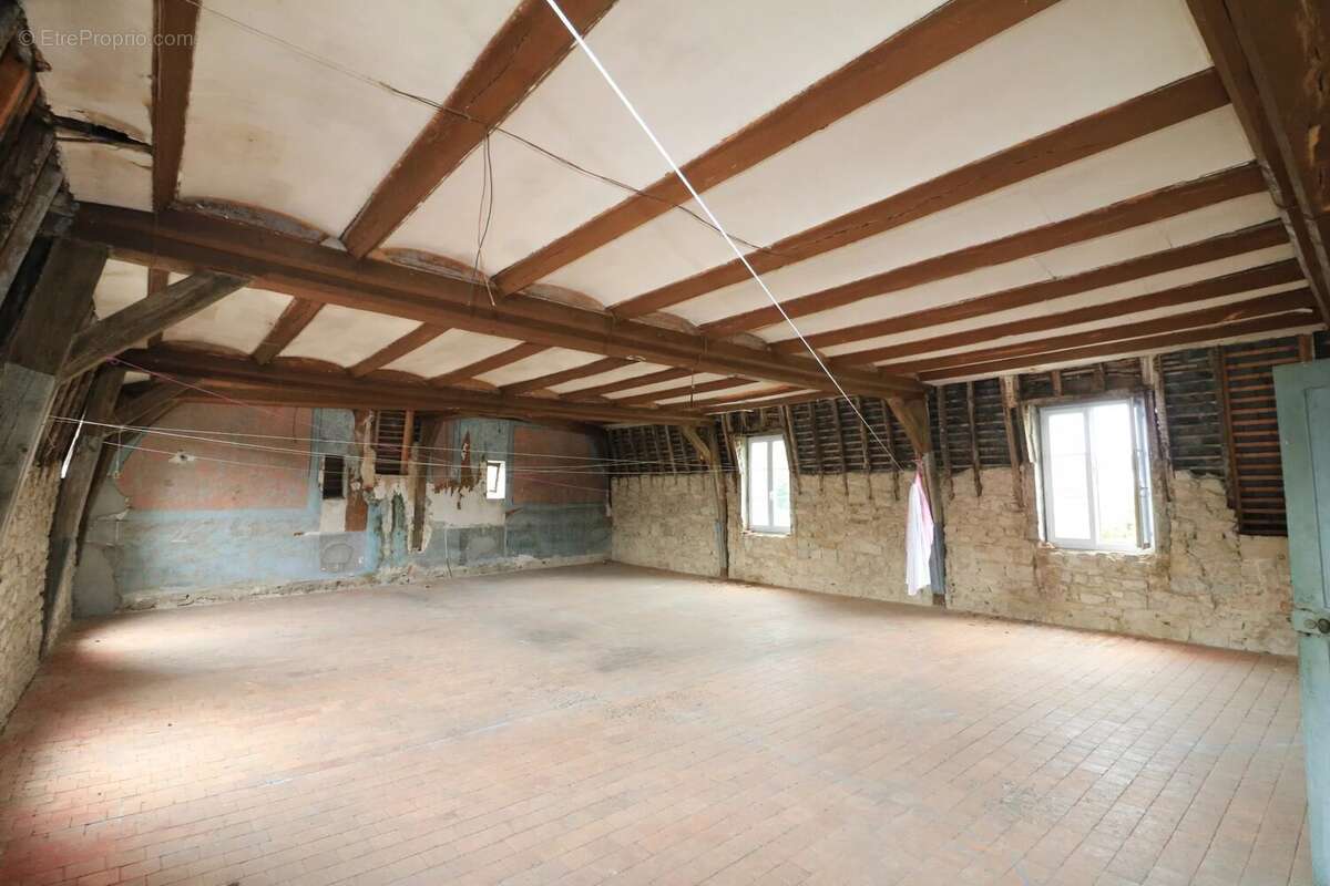 Maison à CHATILLON-EN-BAZOIS