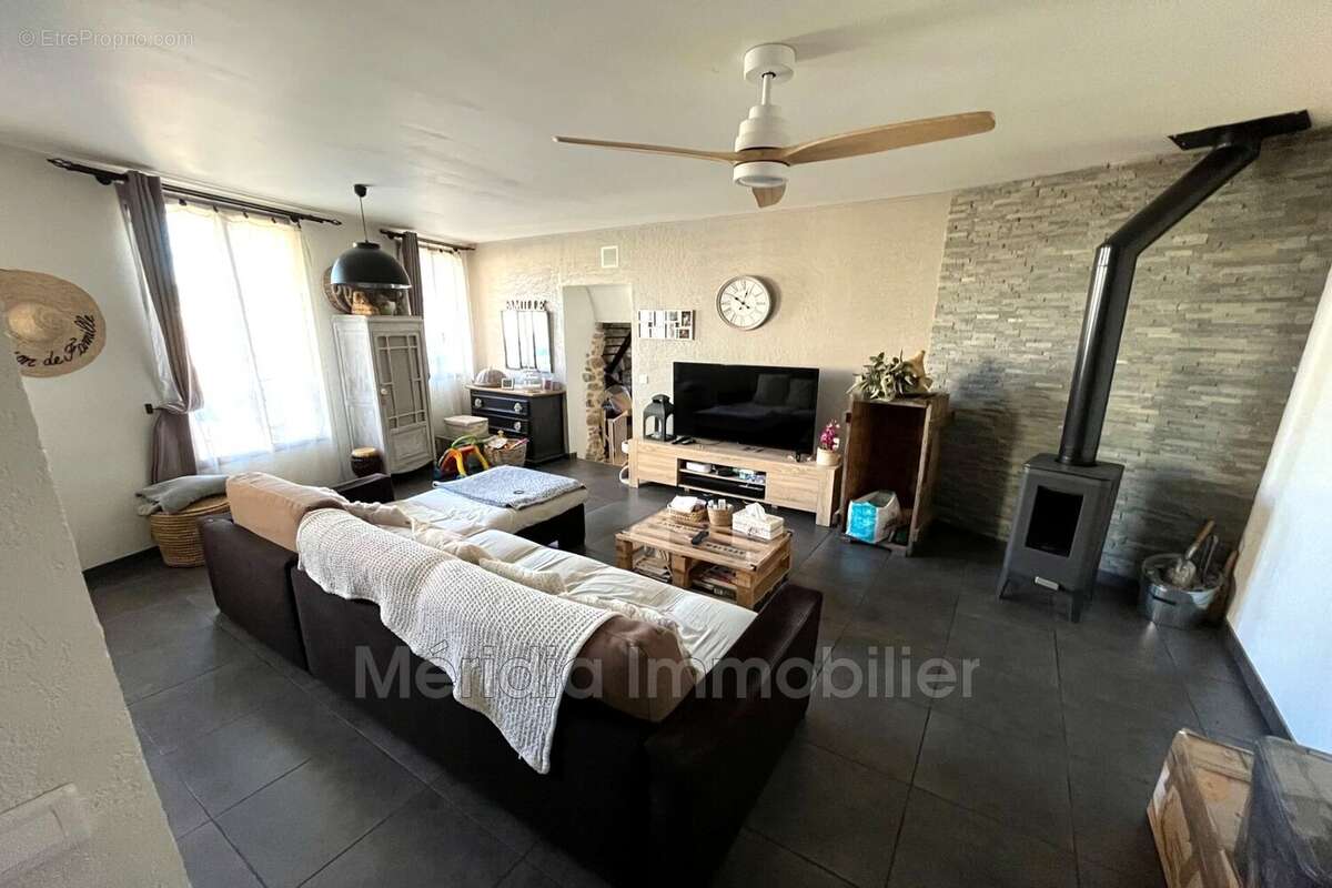 Maison 107 m² à Corbere  - photo 8