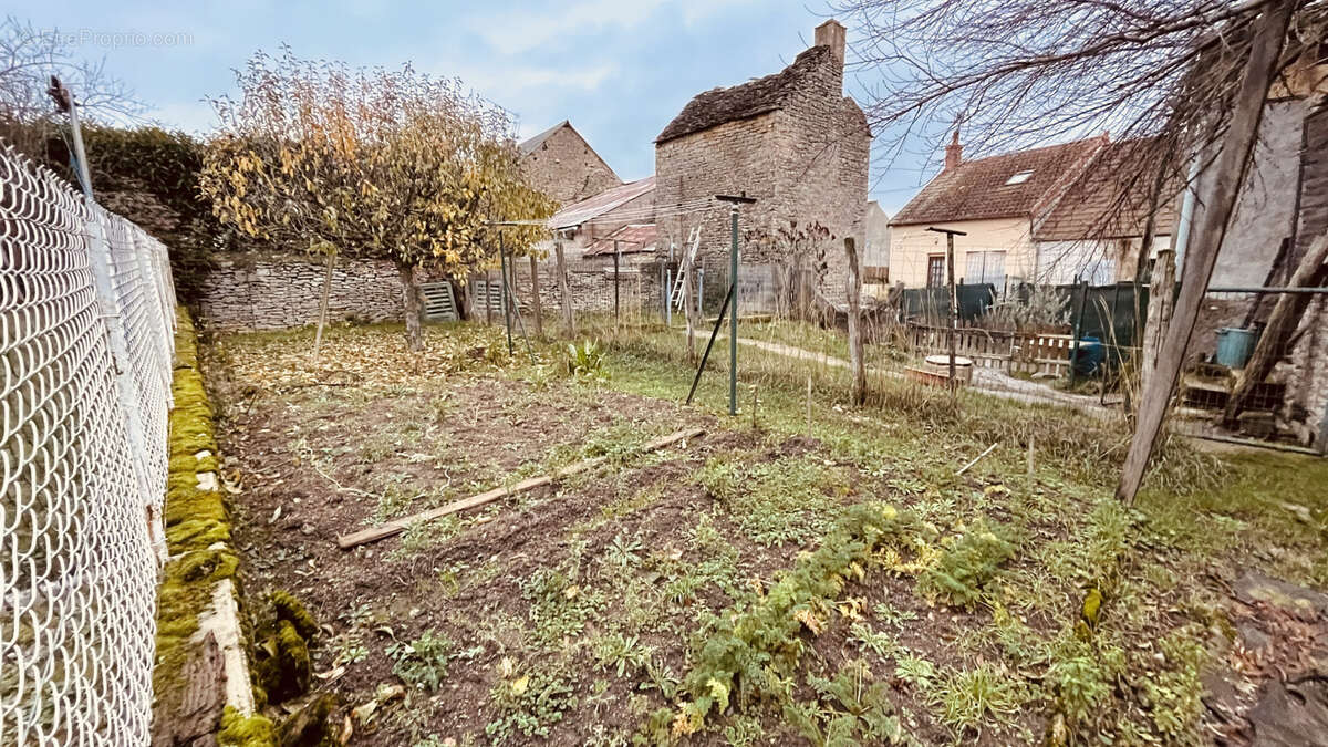 Maison de village à restaurer à COURTEROLLES  49 500 €  F.A.I. - photo 4