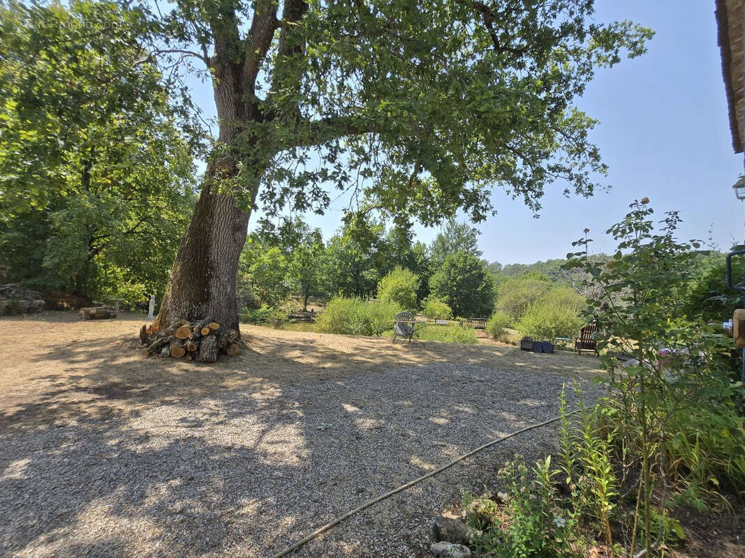 Ensemble de 3 habitations sur un parc de 2ha76 avec étang! - photo 15