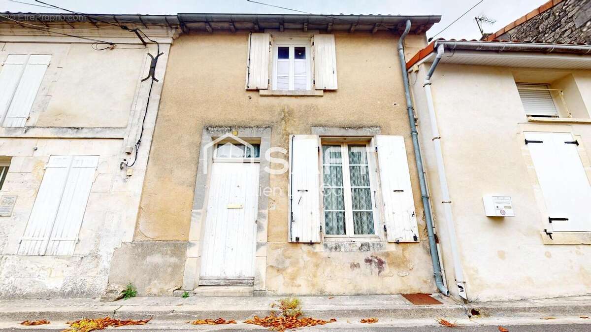 Photo 3 - Maison à CHATEAUBERNARD