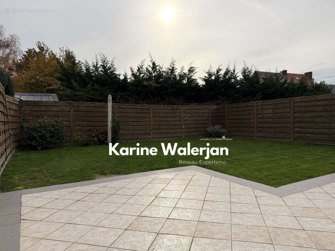 Maison à COURRIERES