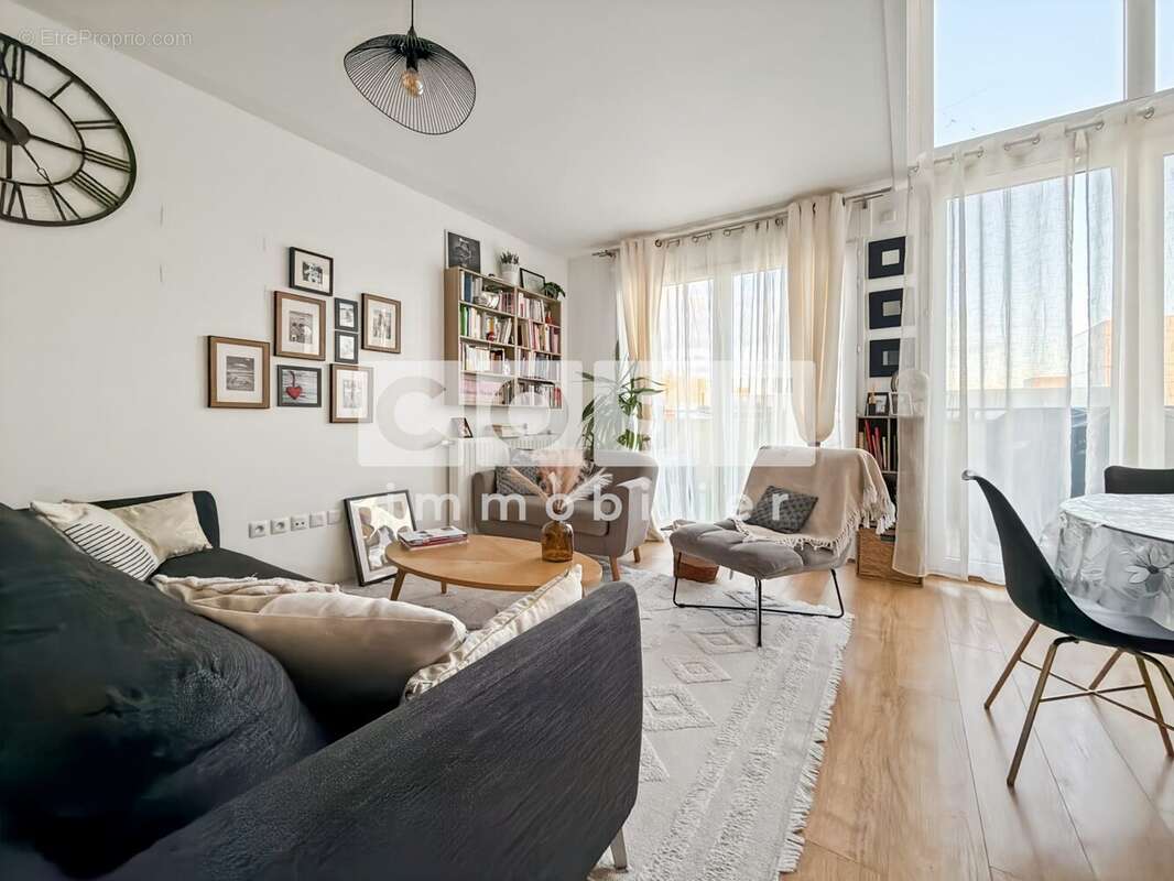 Appartement à GENNEVILLIERS