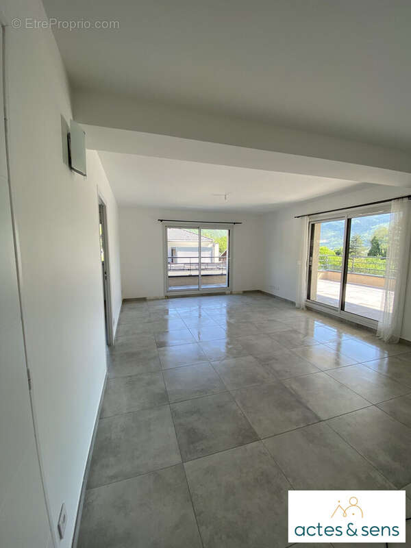 Appartement 79 m² à La Chambre  - photo 3