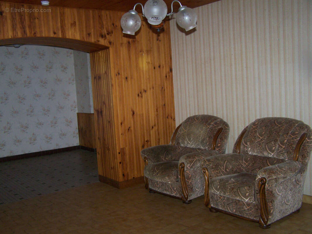 Maison à POULIGNY-NOTRE-DAME