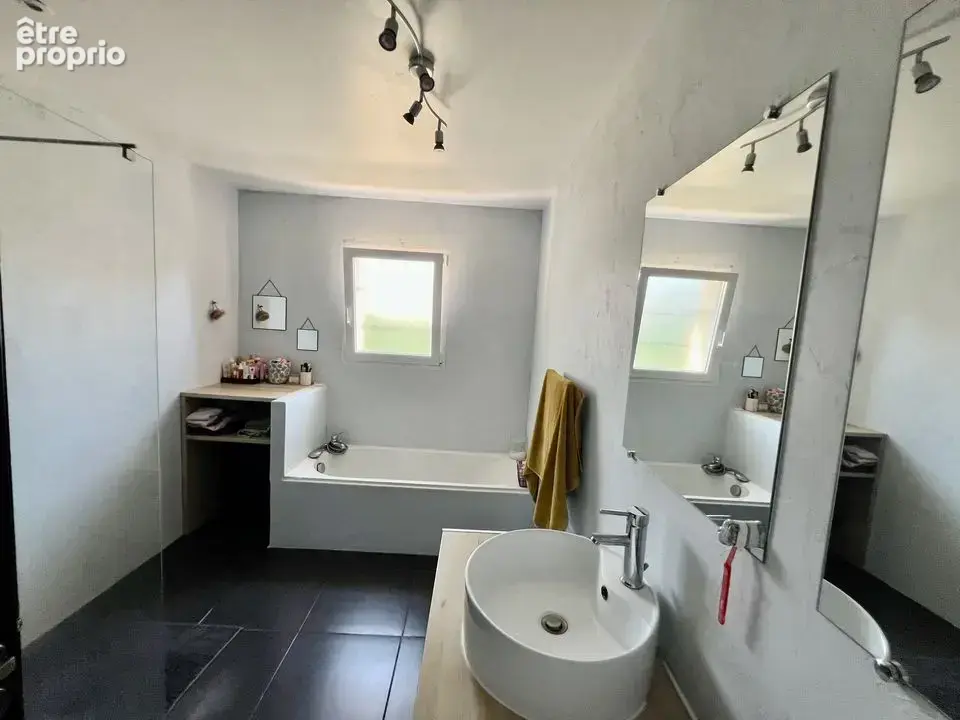 Maison 5 pièces 130 m² à vendre à Charmes-Sur-L'herbasse (26260) - photo 17