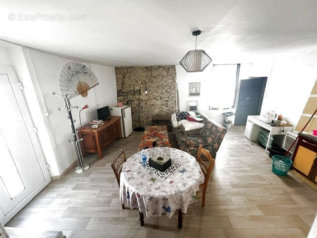 Maison à LEZIGNAN-CORBIERES
