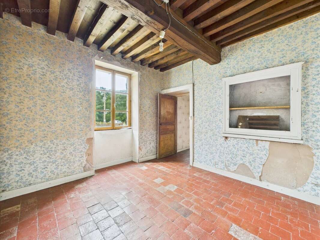 Maison à DOMPIERRE-EN-MORVAN