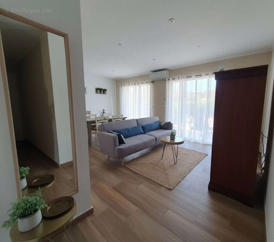 Photo 2 - Appartement à SANTA-LUCIA-DI-MORIANI