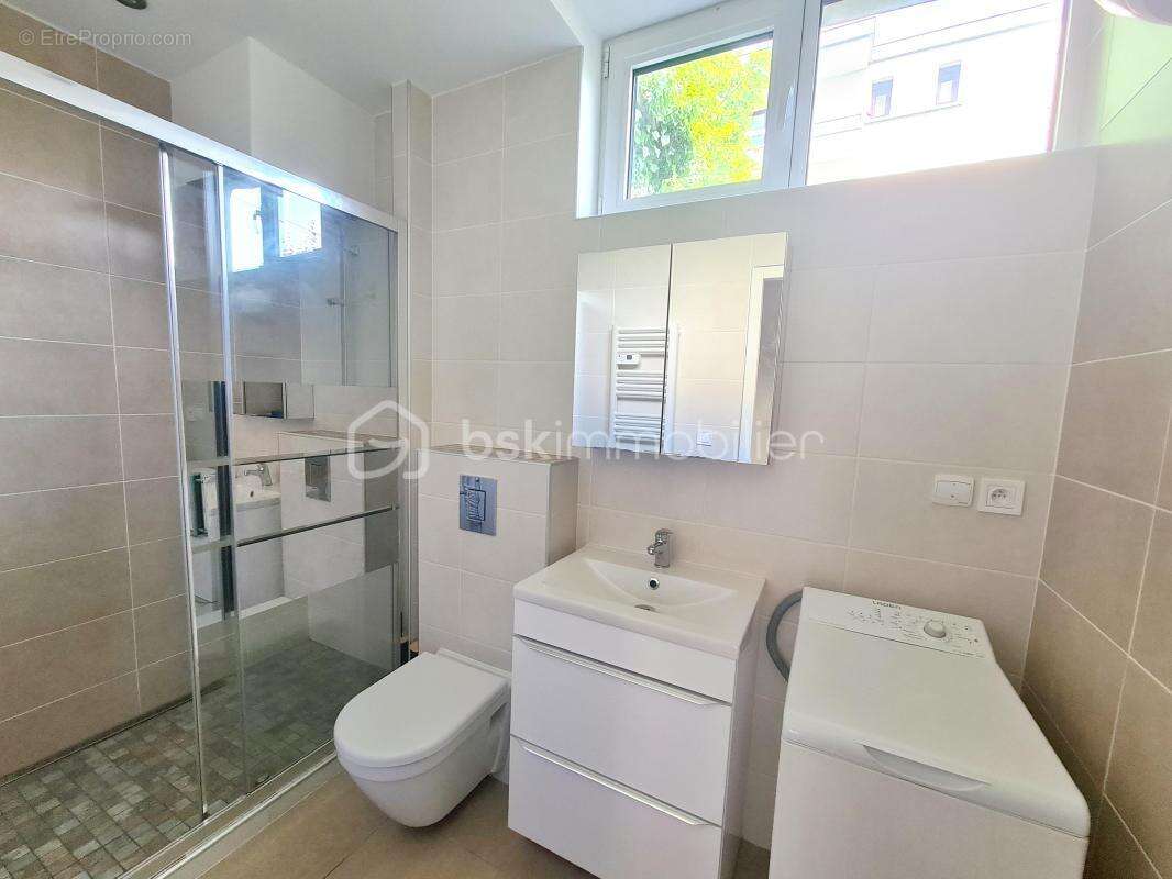 Appartement à SAINT-MARTIN-D'HERES