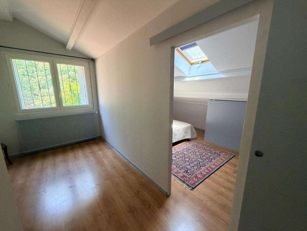 Maison à SAINT-MARC-JAUMEGARDE