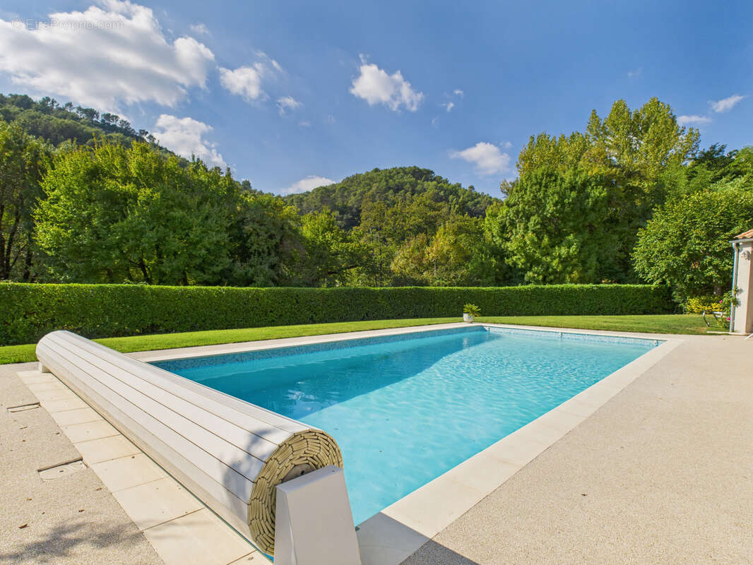 Maison à SOLLIES-TOUCAS