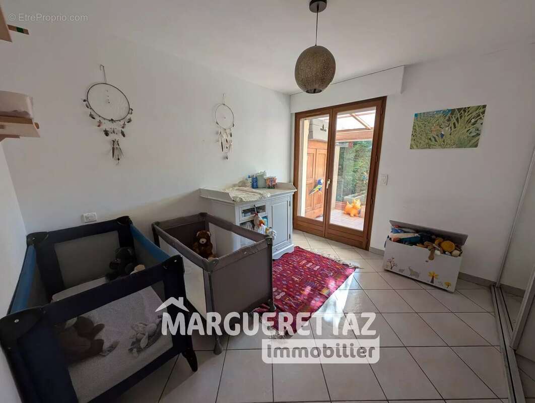 Appartement à REIGNIER