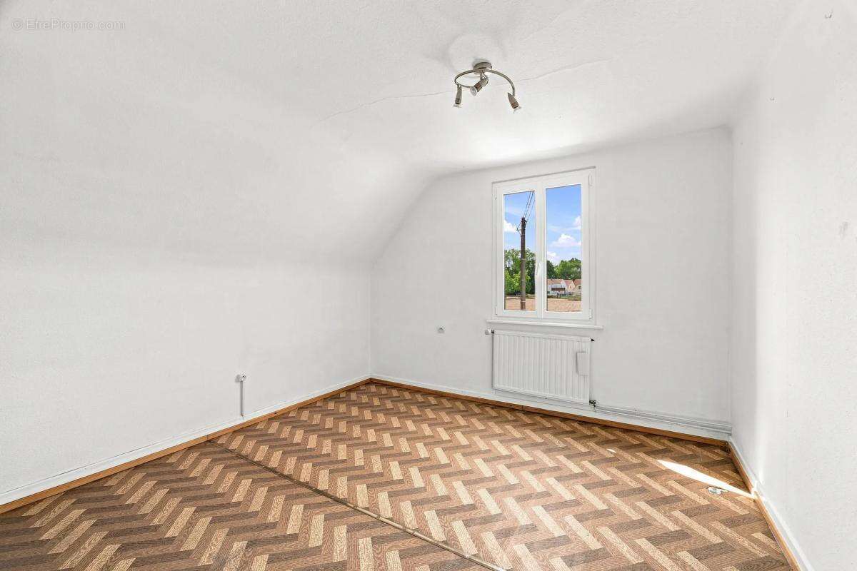 Maison de 6 pièces de 135 m² à Ostwald - photo 11