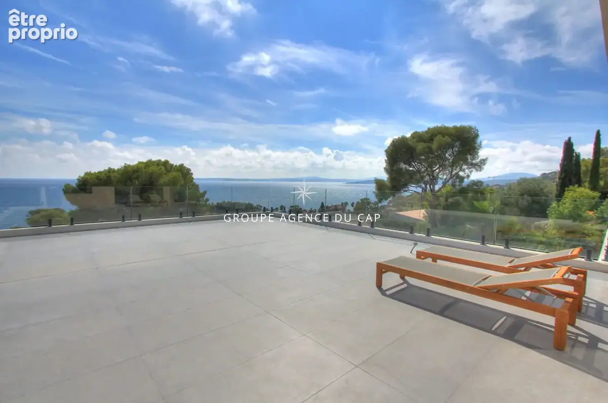 À vendre villa contemporaine de 350m² 8 pièces avec vue mer, à pied des plages et des commerces des issambres - photo 18