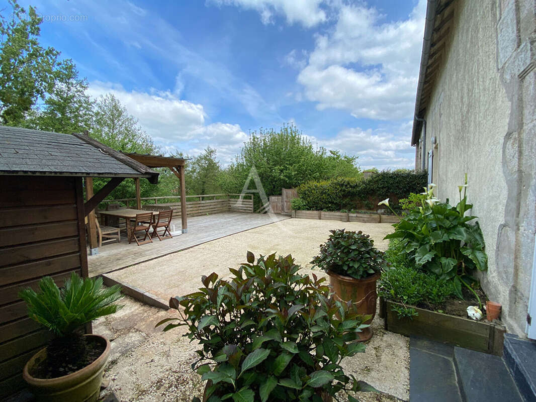 Maison à LA CHAPELLE-ACHARD