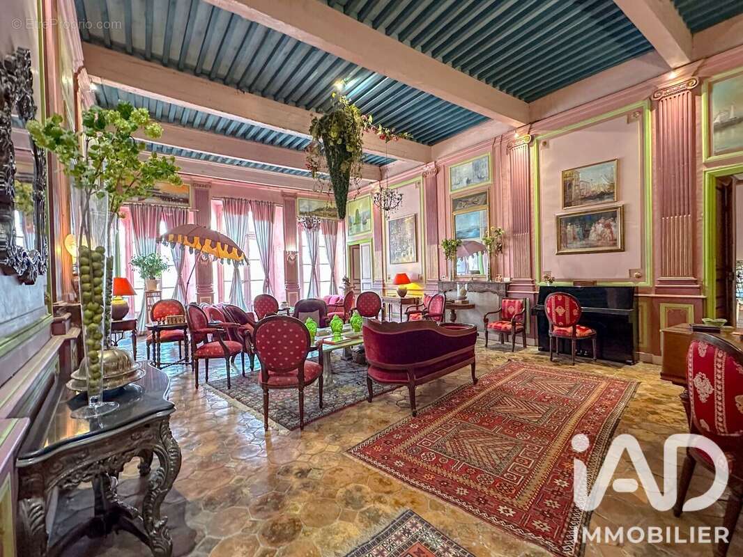Commerce 778 m² à Bourg-Saint-Andeol  - photo 6