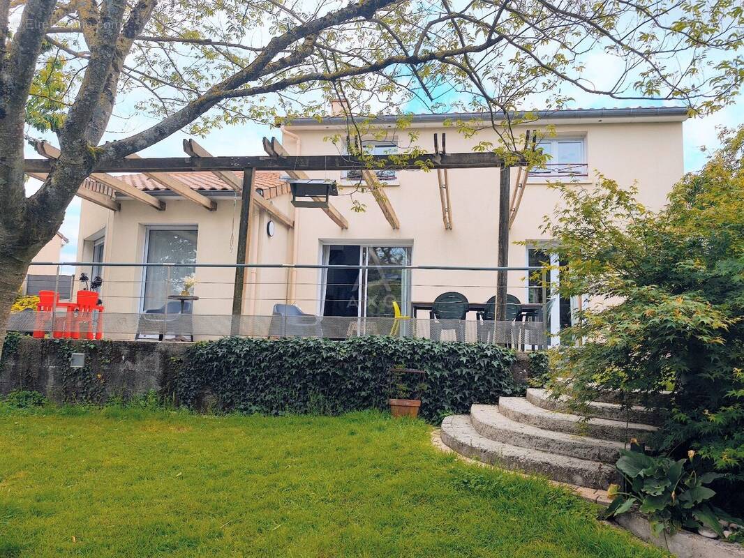 Maison à LA ROMAGNE