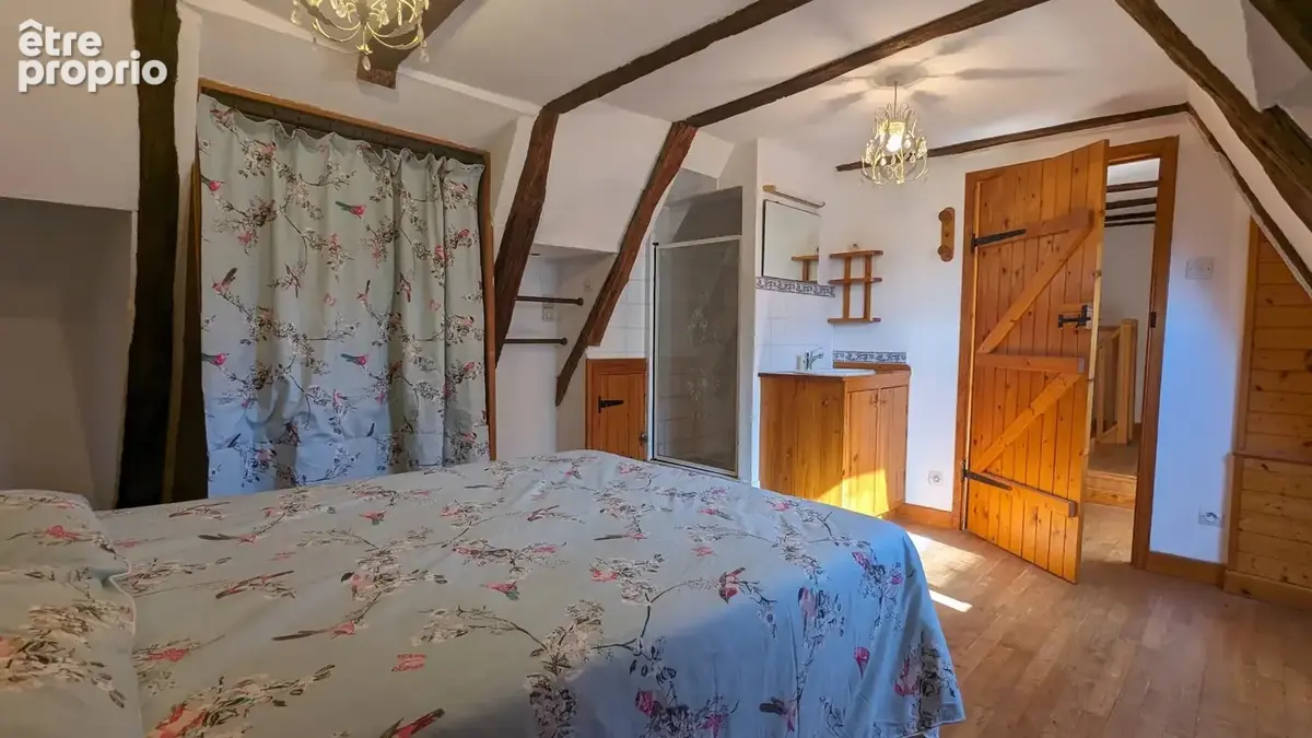 Parfaitement situé à proximité de Sarlat et Montignac - Ensemble de bâtiments avec piscine - photo 6