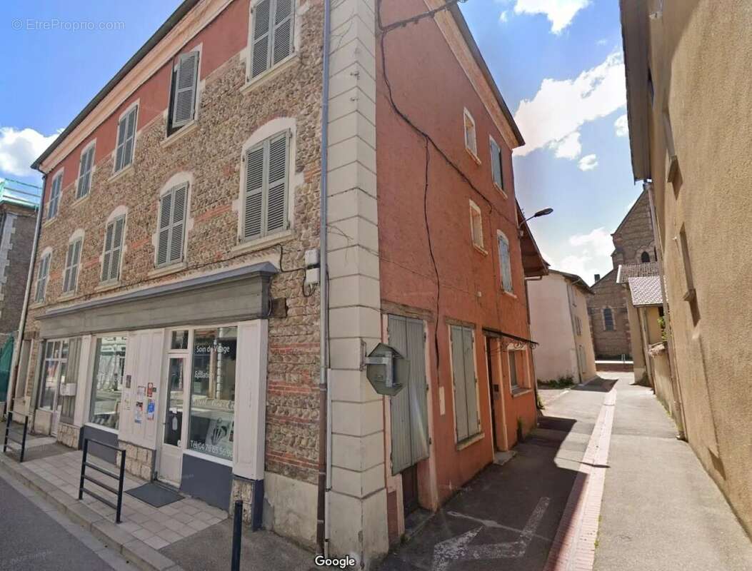 Appartement à SAINT-ETIENNE-DE-SAINT-GEOIRS