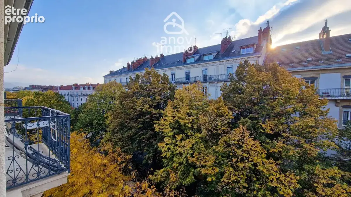 Charme Haussmannien pour ce 3 pièces de 83 m2 - photo 12