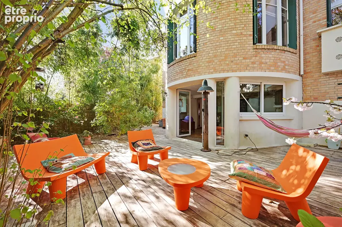 Chaville Rive Droite  Maison 1930 au cachet préservé  de 310 M² - photo 2