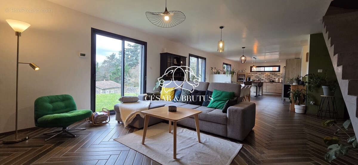 Maison 157 m² à Le Monteil  - photo 3