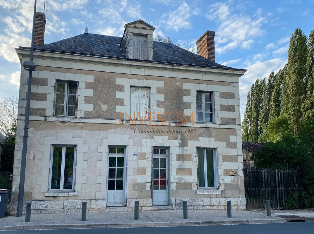 Maison à FOUGERES-SUR-BIEVRE