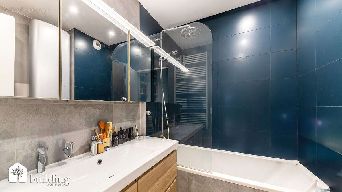 Appartement à COURBEVOIE