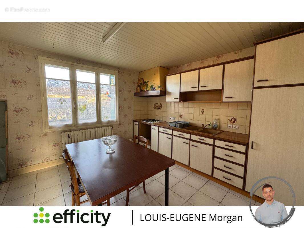 Maison à CELLE-LEVESCAULT