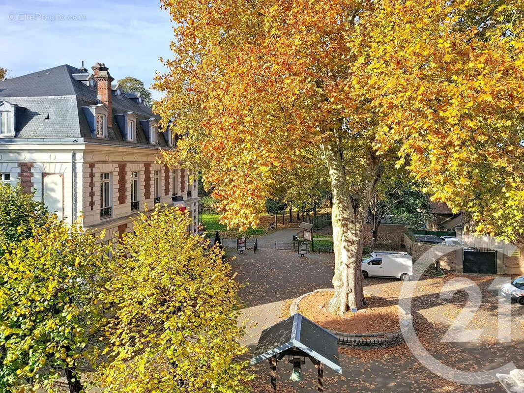 Appartement à DAMMARIE-LES-LYS