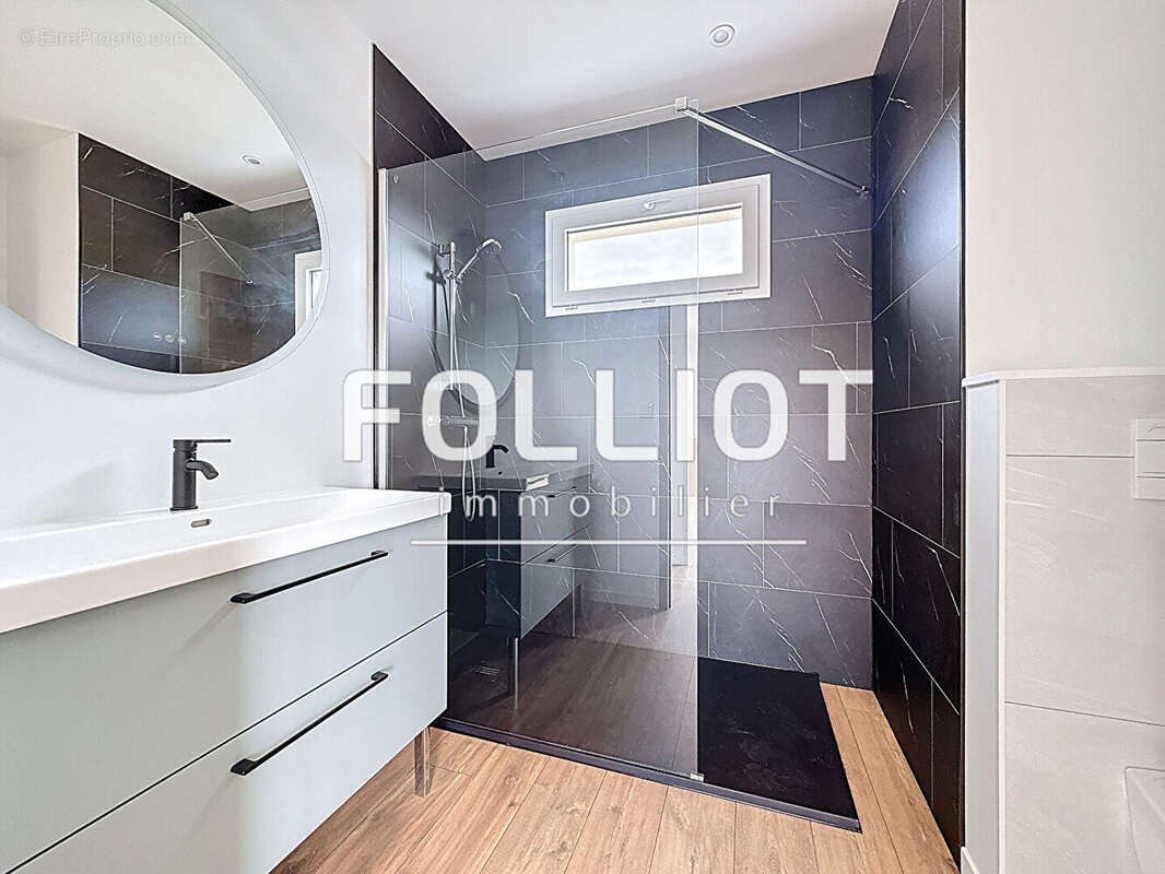 Maison à SAINT-GEORGES-DE-LA-RIVIERE