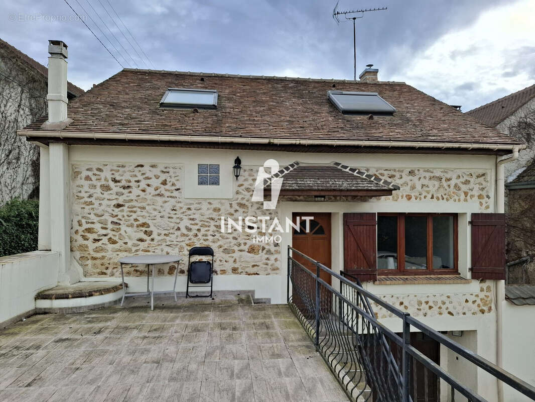 Maison à VILLECRESNES